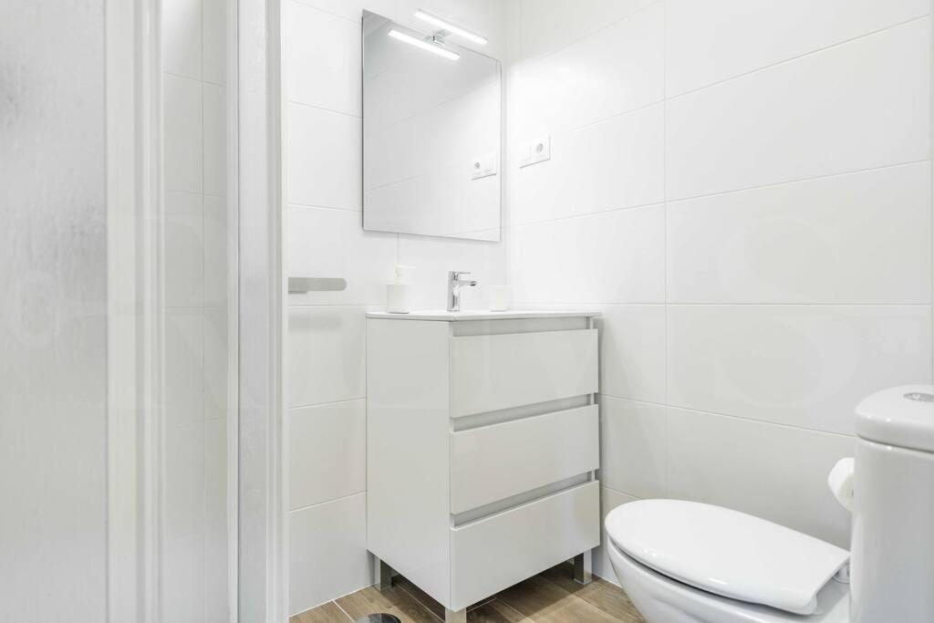 Authentic Minimalistic Studio Near La Union By Rems Málaga Eksteriør billede